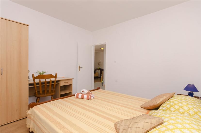 Apartment A4, for 6 persons