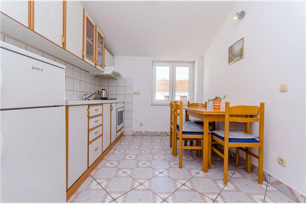 Apartment A4, for 4 persons