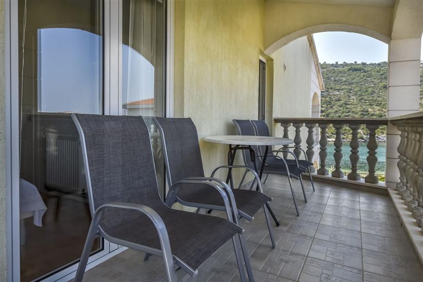 Apartment A2, for 4 persons