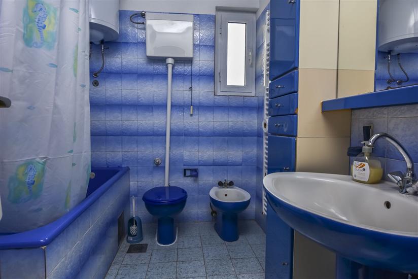 Apartment A1, for 8 persons