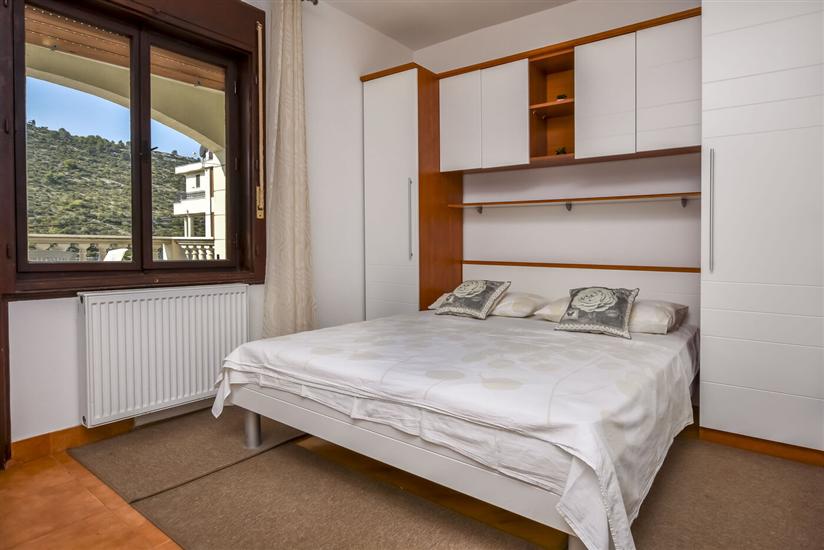 Apartment A1, for 8 persons