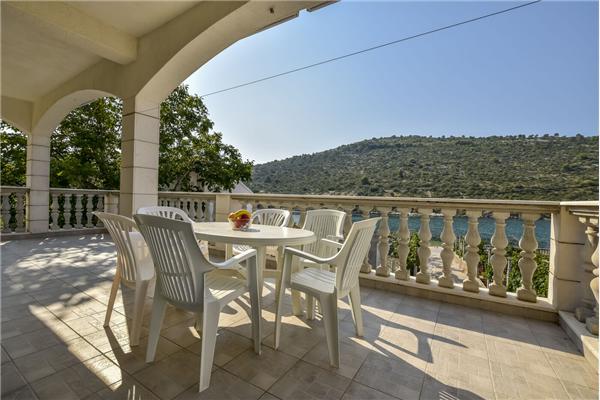 Apartment A1, for 8 persons