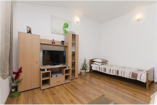 Apartment A6, for 6 persons