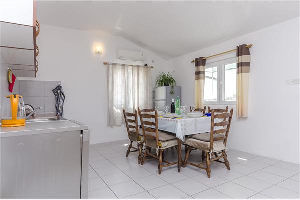 Apartman A6, na 6 osebe