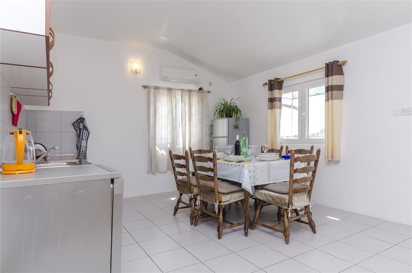 Apartman A6, na 6 osebe