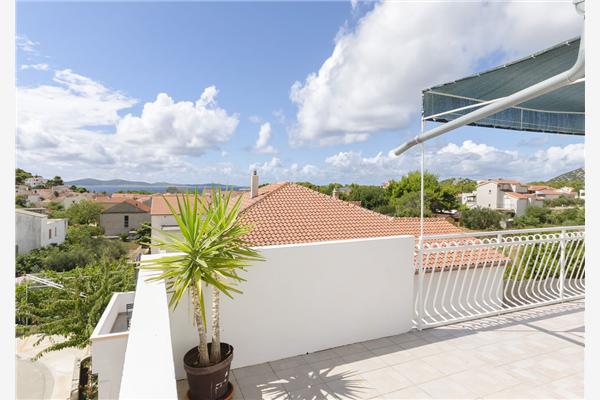 Apartment A6, for 6 persons