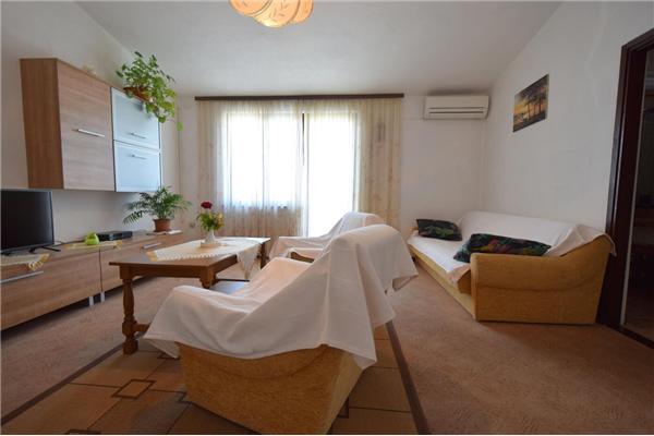 Apartment A1, for 6 persons