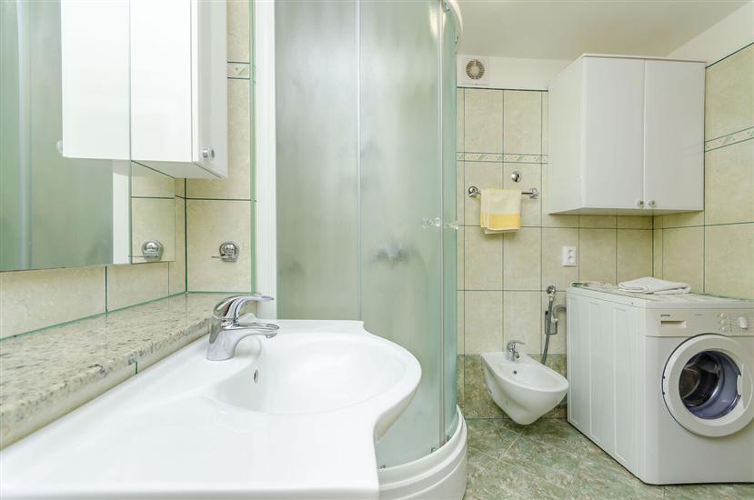 Apartment A4, for 4 persons