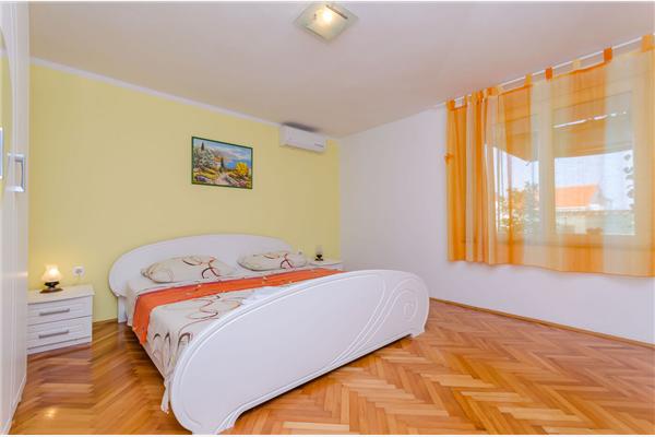 Apartment A4, for 4 persons