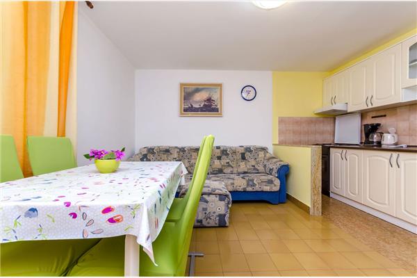 Apartment A4, for 4 persons