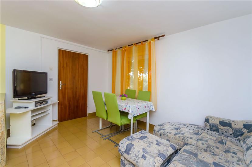 Apartment A4, for 4 persons