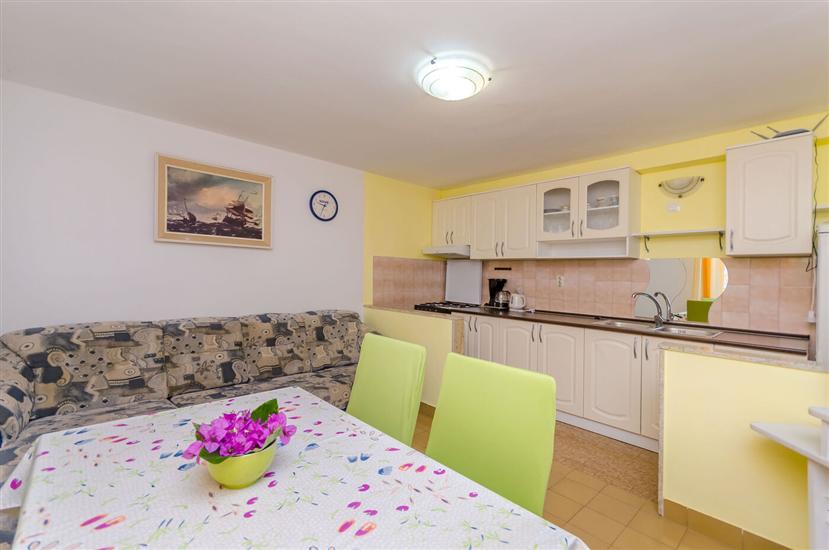 Apartment A4, for 4 persons