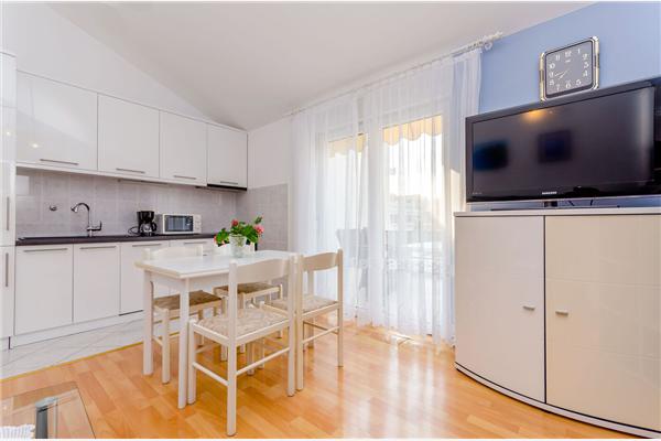 Apartment A1, for 5 persons