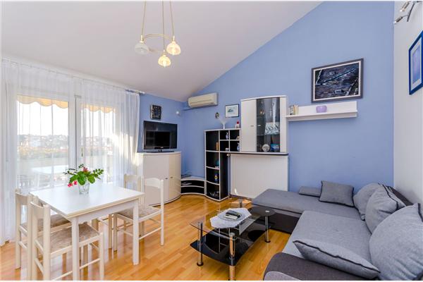 Apartment A1, for 5 persons