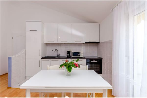 Apartment A1, for 5 persons