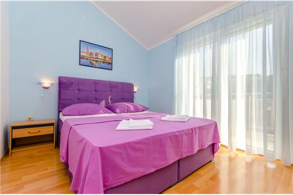 Apartment A1, for 5 persons
