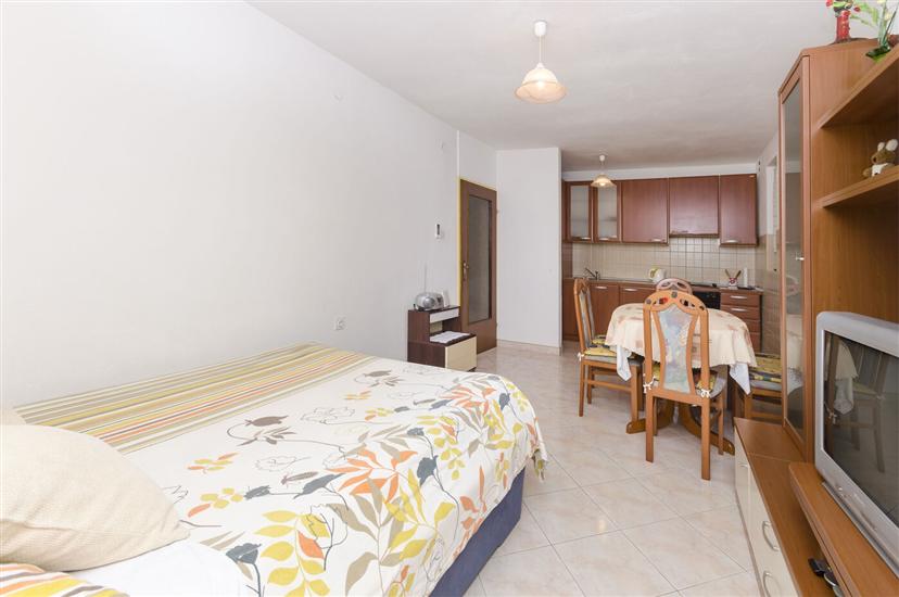 Apartment A1, for 2 persons