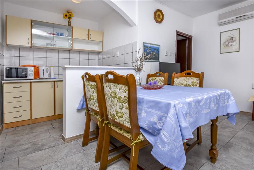 Apartment A2, for 4 persons