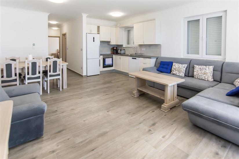 Apartment A4, for 6 persons