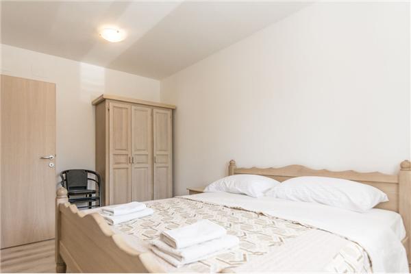 Apartment A4, for 6 persons