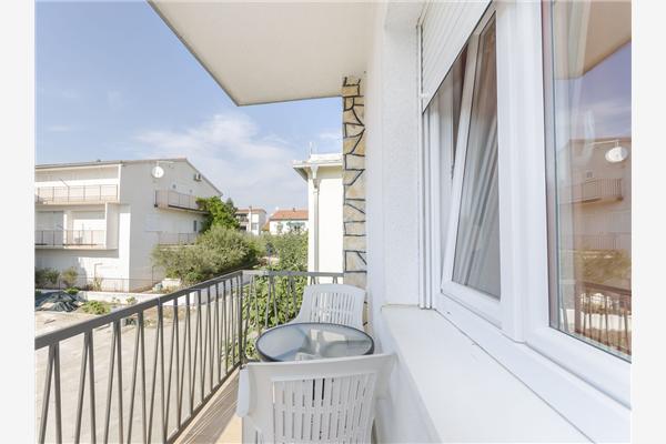 Room S1, for 2 persons