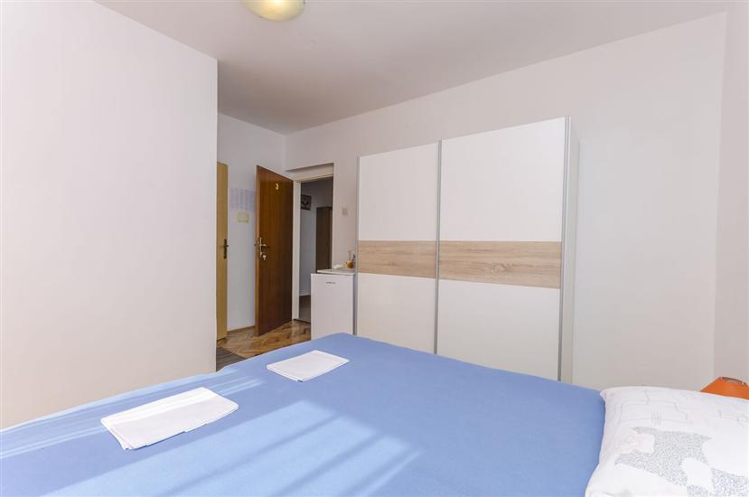 Room S3, for 2 persons