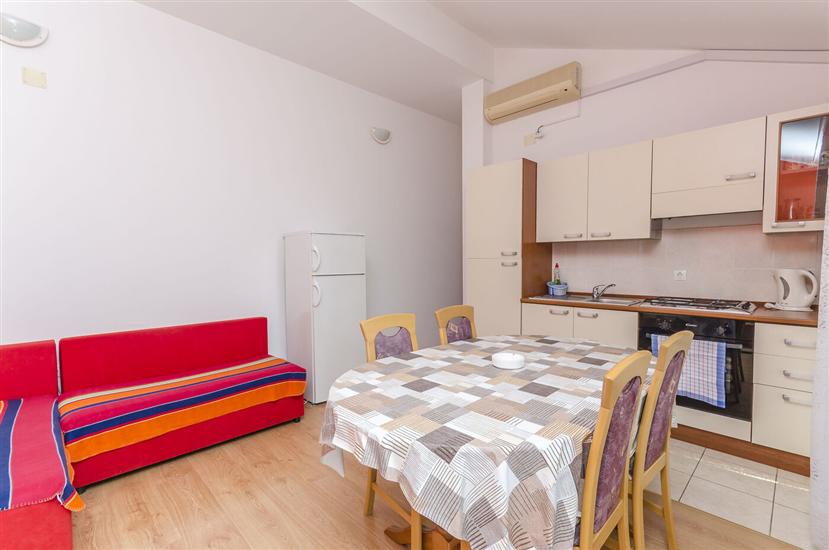 Apartment A4, for 4 persons