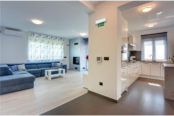 House K1, for 14 persons