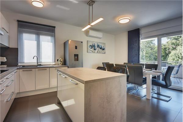 House K1, for 14 persons