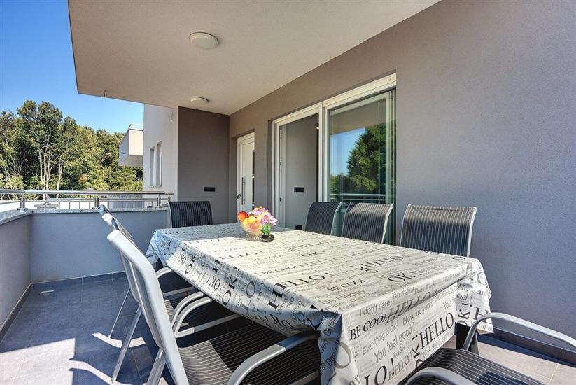 House K1, for 14 persons