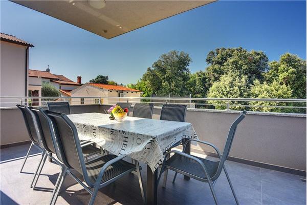 House K1, for 14 persons