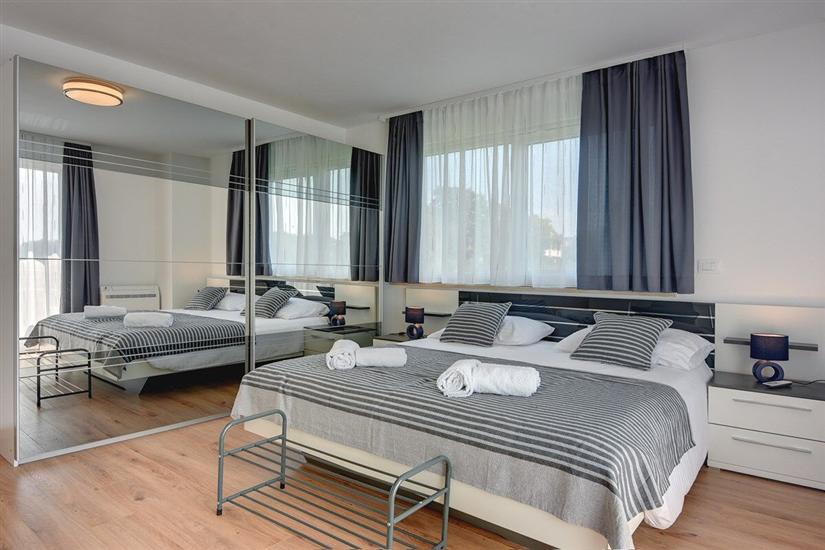 House K1, for 14 persons