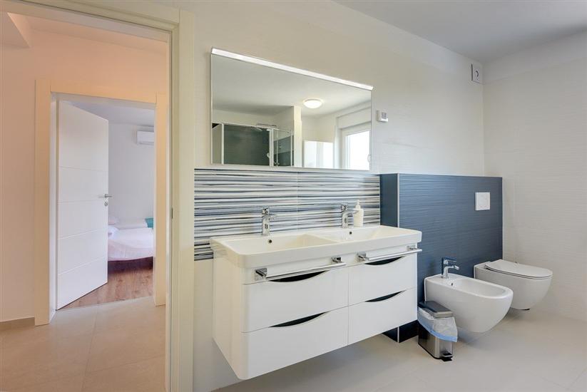 House K1, for 14 persons