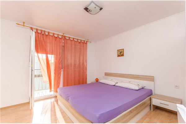 Room S4, for 2 persons