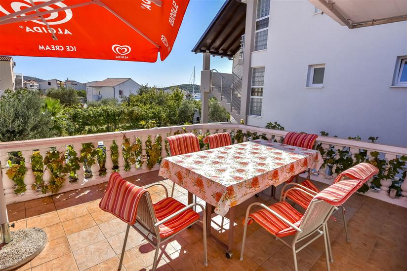 Apartment A2, for 4 persons