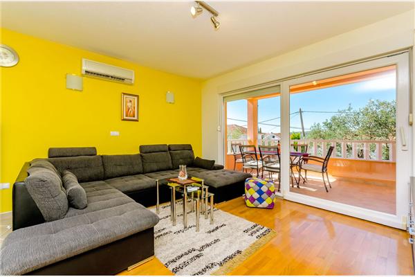 Apartment A1, for 8 persons