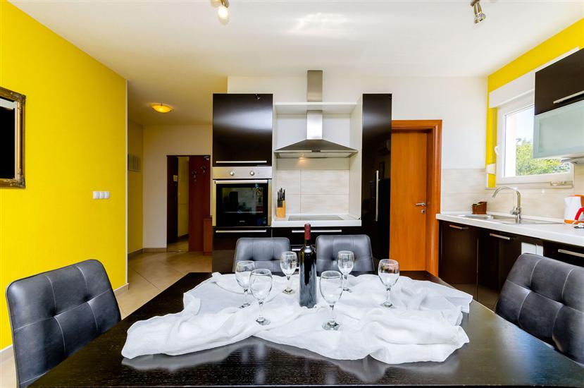 Apartment A1, for 8 persons