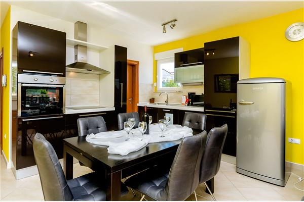 Apartment A1, for 8 persons