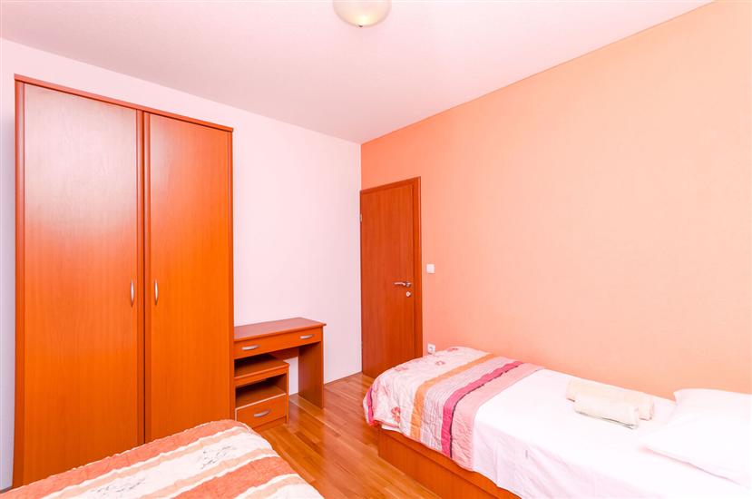 Apartment A1, for 8 persons