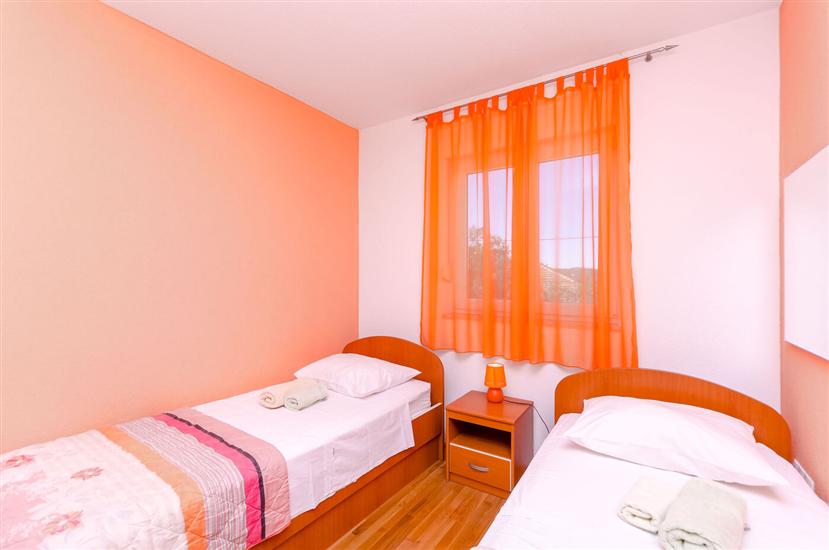 Apartment A1, for 8 persons