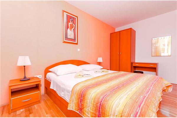 Apartment A1, for 8 persons