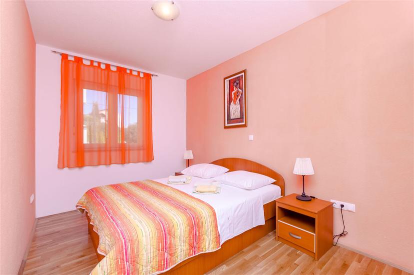 Apartment A1, for 8 persons
