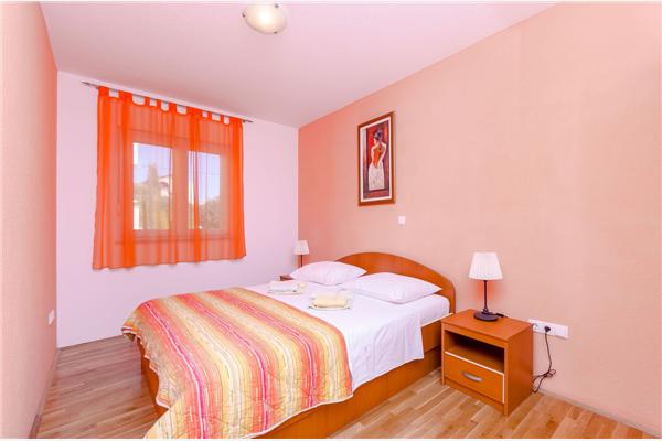 Apartment A1, for 8 persons