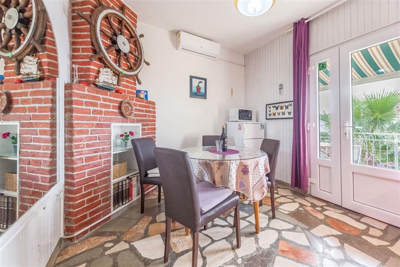 Apartment A2, for 4 persons