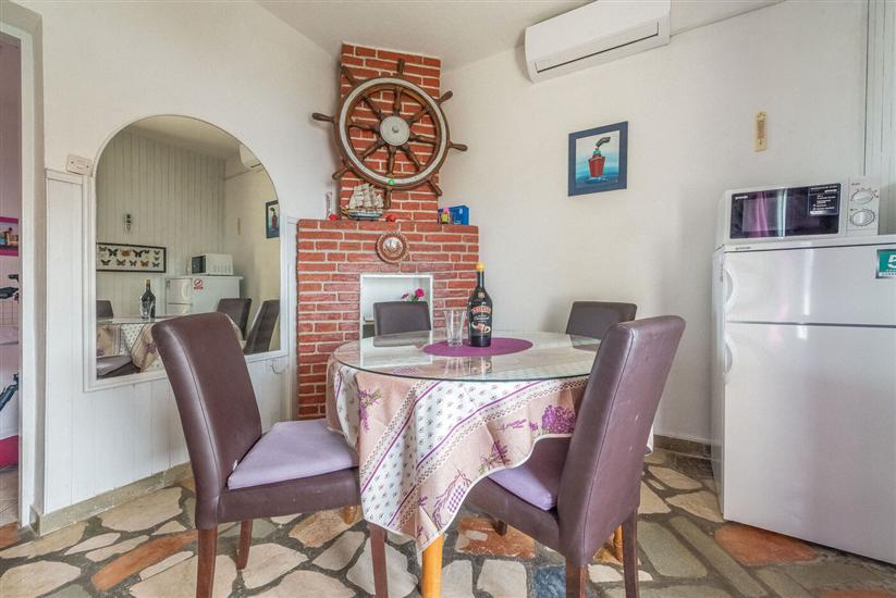 Apartment A2, for 4 persons