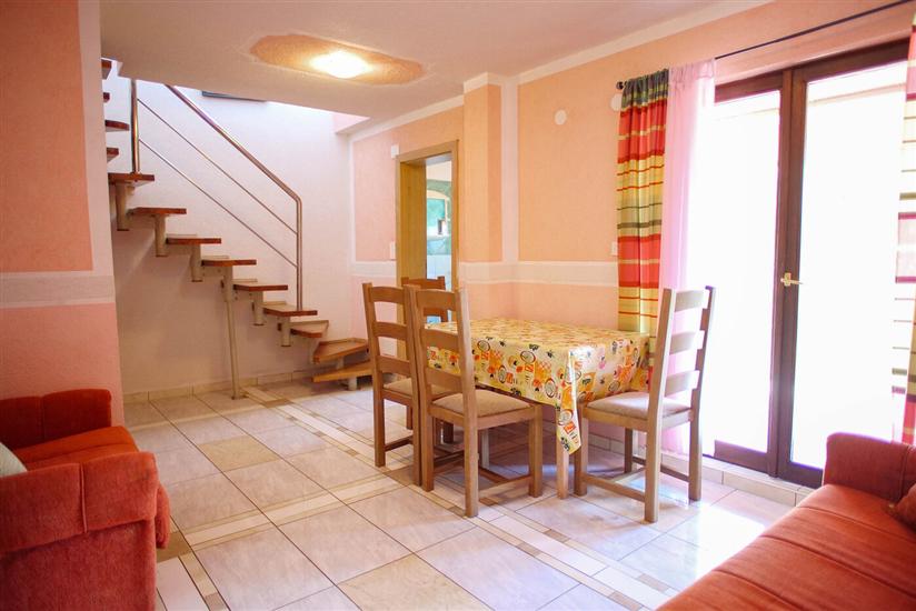 Apartment A2, for 5 persons