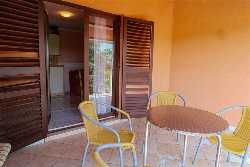 Apartment A2, for 5 persons