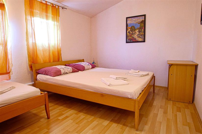 Apartment A2, for 5 persons