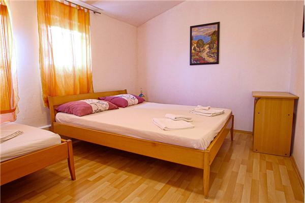 Apartment A2, for 5 persons