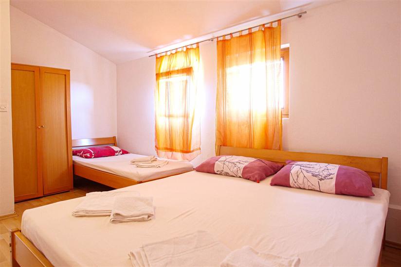 Apartment A2, for 5 persons